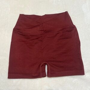 RUST RED GYM SHORT